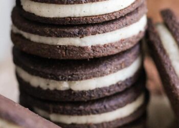 Homemade Healthy Oreos